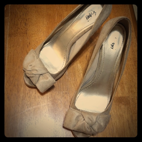 FIONI Clothing Shoes - Beige/Nude Heels